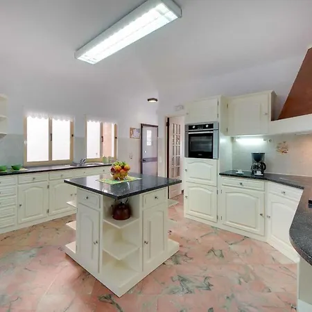 Albuar Mit Eigenem Pool By Interhome Албуфейра